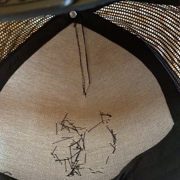 Beaded Fox Snapback Hat

Huichol Beaded front logo - Picture 6 of 8